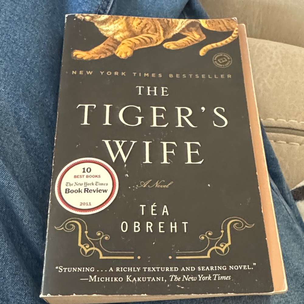 The Tiger’s Wife a Novel by Tea Obreht Paperback 2011 GUC